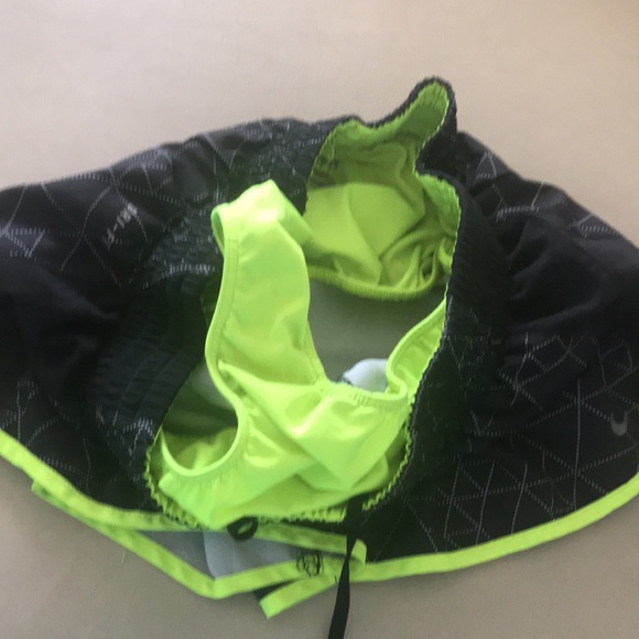 Nike cute shorts - Picture 4 of 4